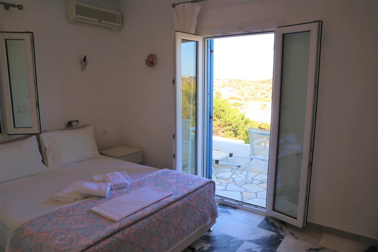 Anna'S Place Rooms Irakleia  Exterior photo