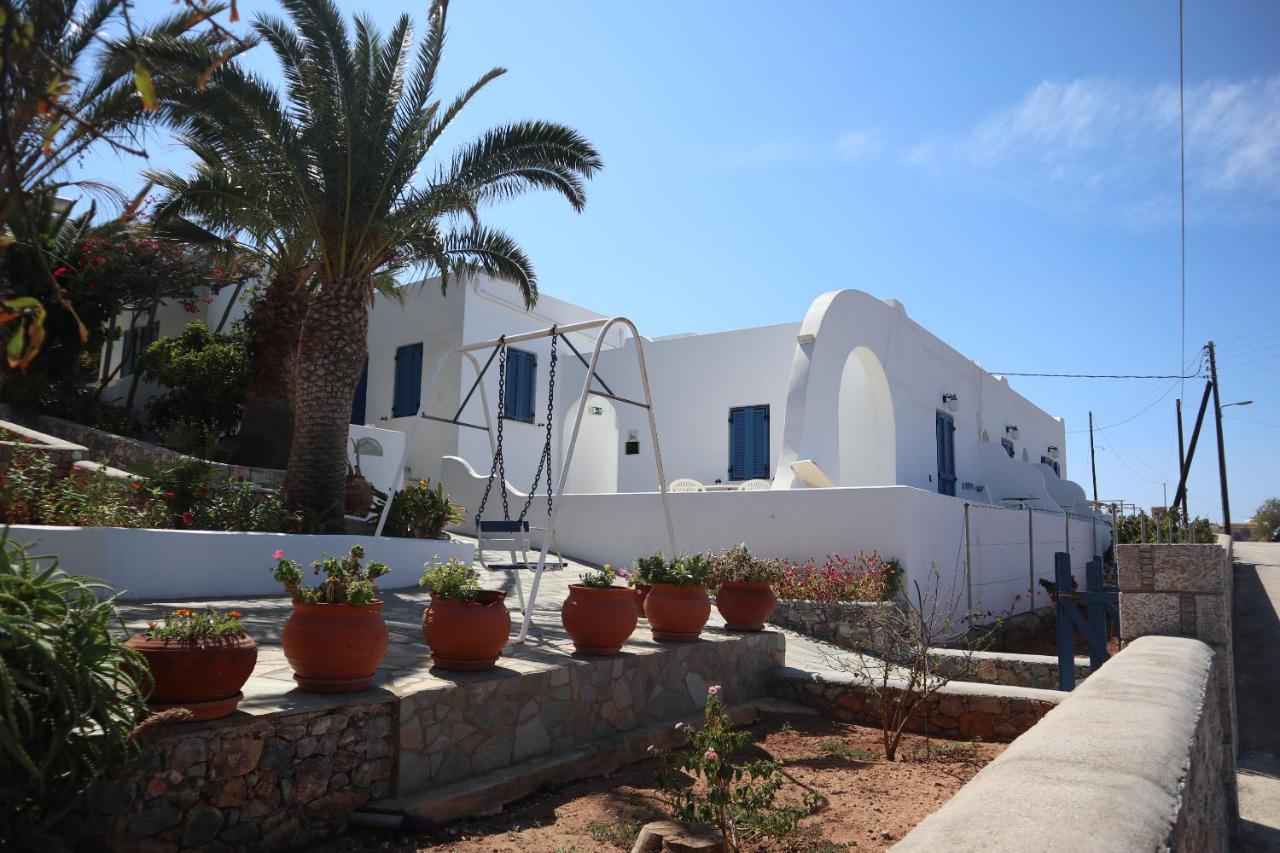 Anna'S Place Rooms Irakleia  Exterior photo