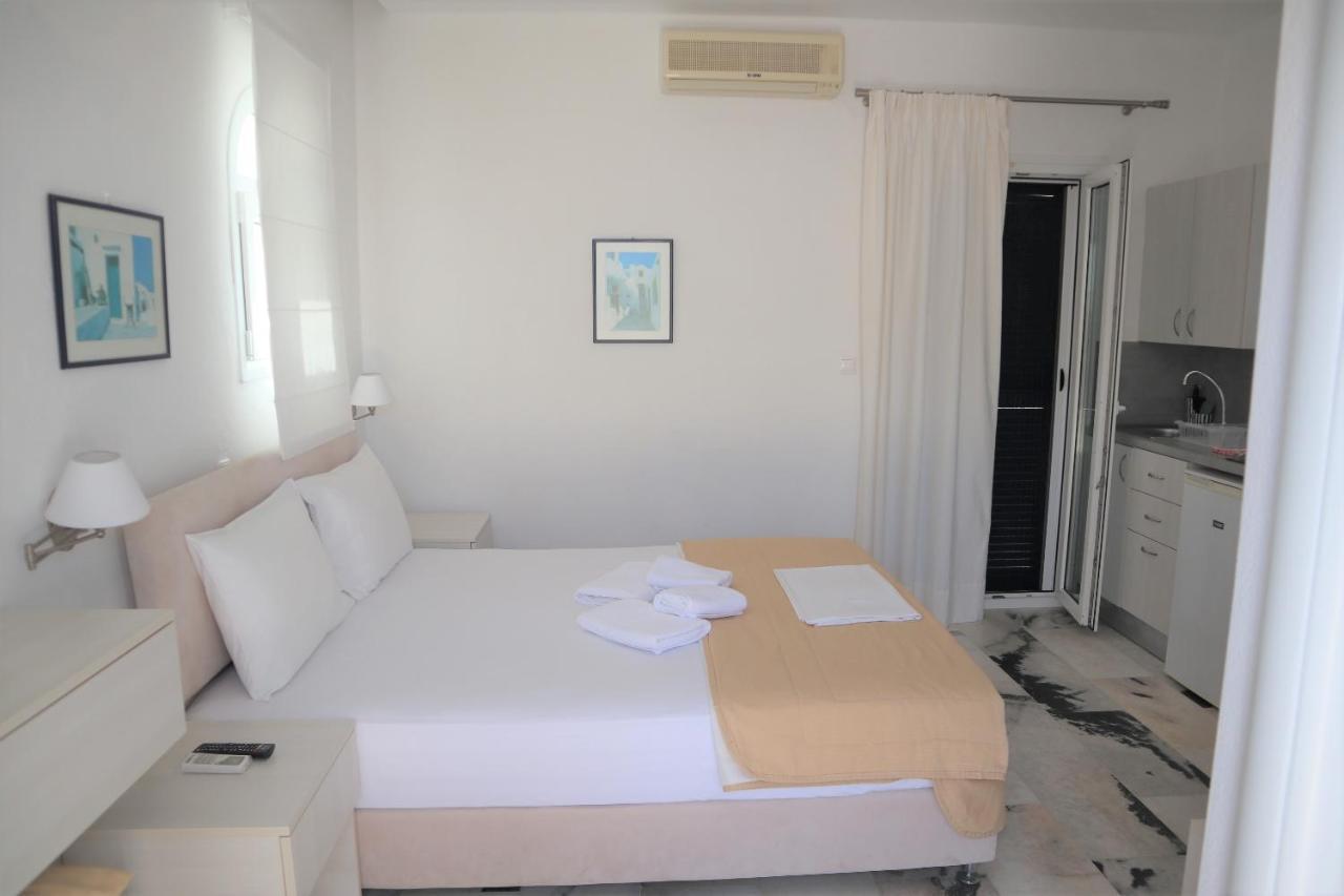 Anna'S Place Rooms Irakleia  Exterior photo