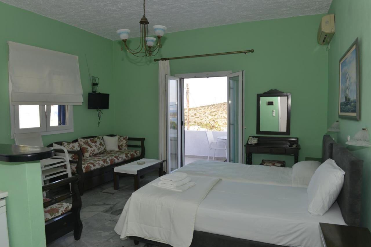 Anna'S Place Rooms Irakleia  Exterior photo