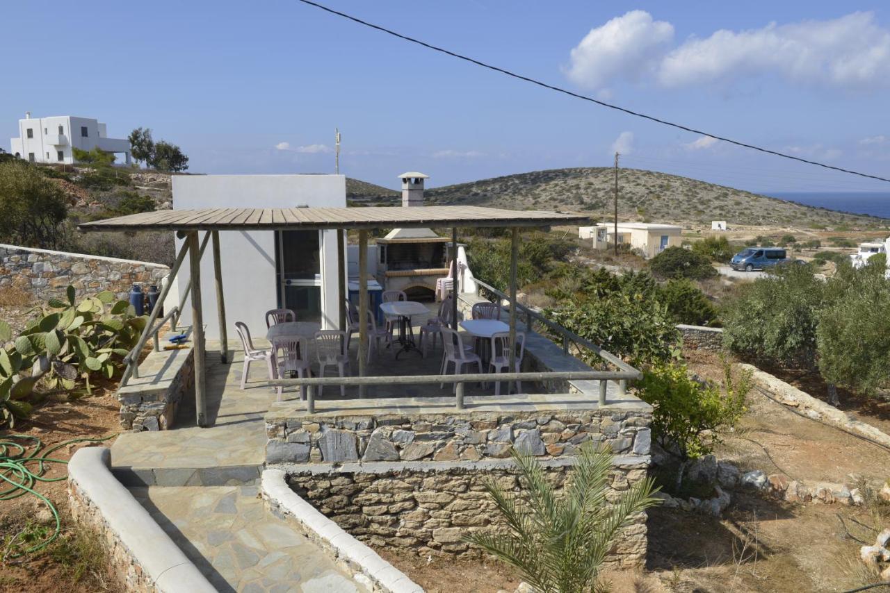 Anna'S Place Rooms Irakleia  Exterior photo