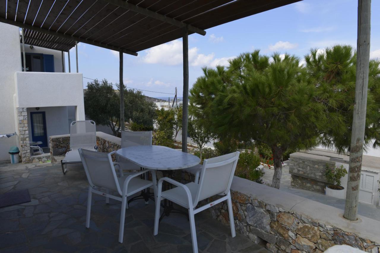 Anna'S Place Rooms Irakleia  Exterior photo